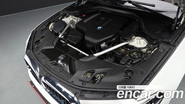 BMW 5-Series 2018 — photo 6