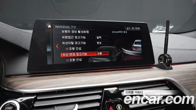 BMW 5-Series 2018 — photo 21