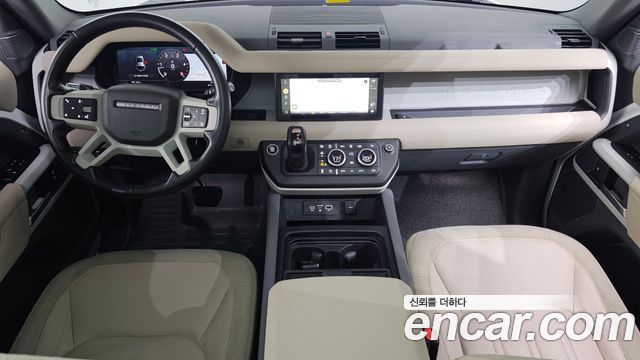 Land Rover Defender 2020 — photo 10