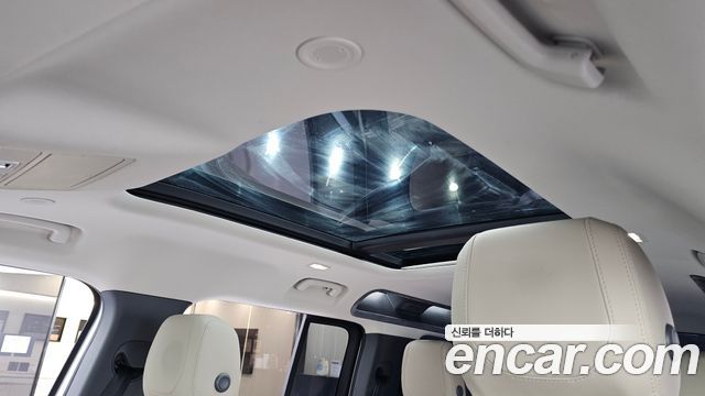 Land Rover Defender 2020 — photo 22