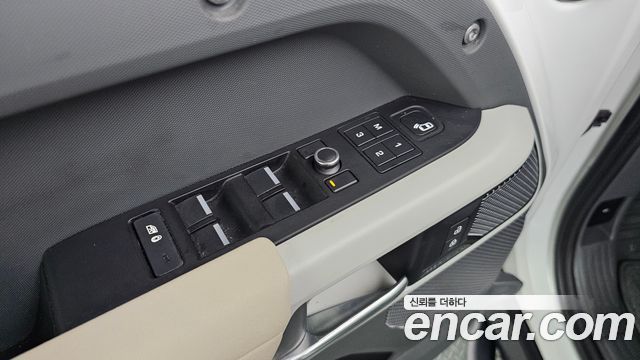 Land Rover Defender 2020 — photo 28