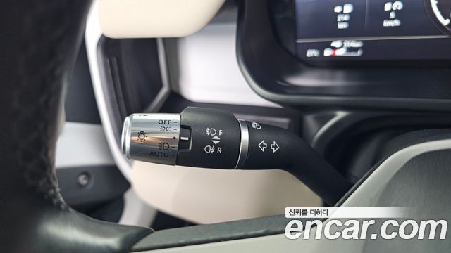 Land Rover Defender 2020 — photo 29