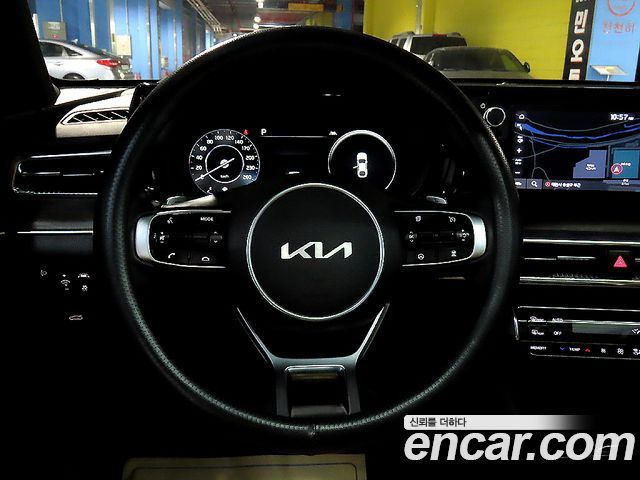 Kia K5 2022 — photo 13