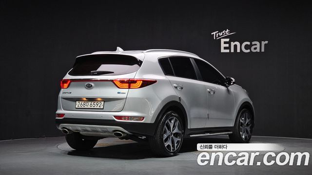 Kia Sportage 2018 — photo 2