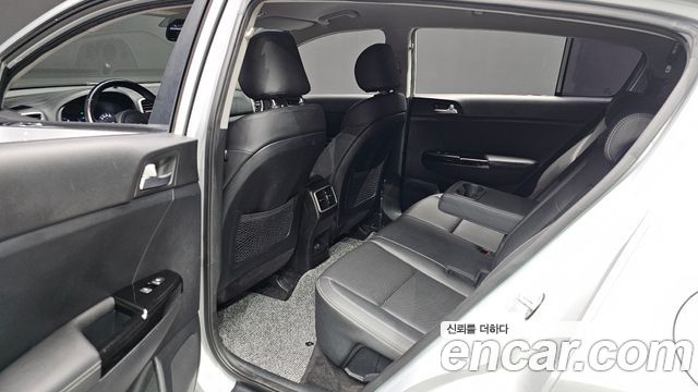 Kia Sportage 2018 — photo 18