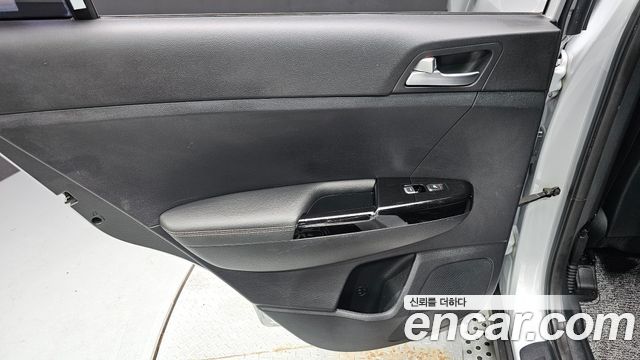 Kia Sportage 2018 — photo 15