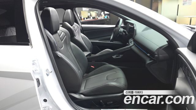 Hyundai AVANTE 2025 — photo 17