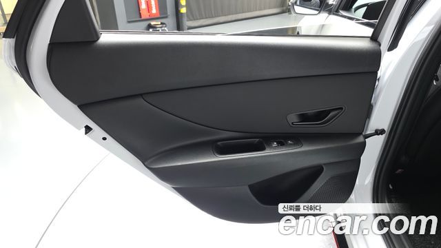 Hyundai AVANTE 2025 — photo 15