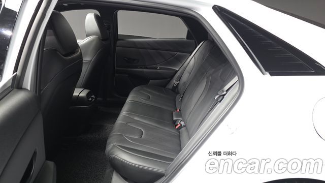 Hyundai AVANTE 2025 — photo 16