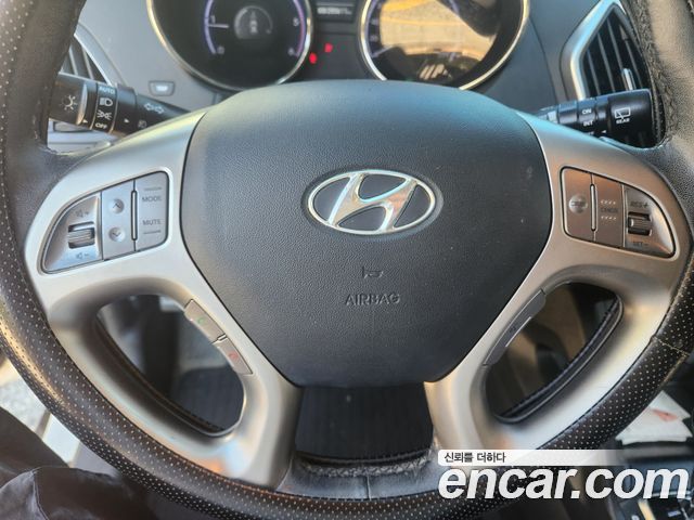 Hyundai Tucson 2013 — photo 8