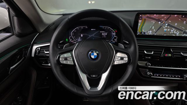 BMW 5-Series 2023 — photo 19
