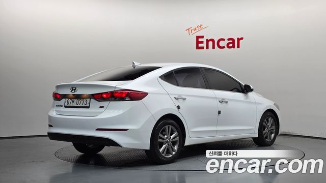 Hyundai AVANTE 2016 — photo 2