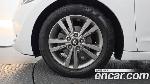 Hyundai AVANTE 2016 — photo 5