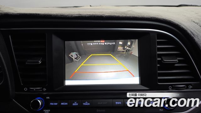 Hyundai AVANTE 2016 — photo 20
