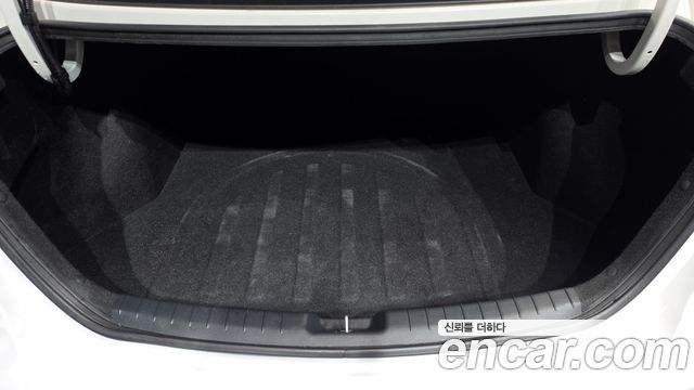 Hyundai AVANTE 2016 — photo 24