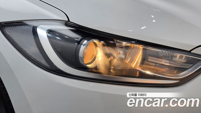 Hyundai AVANTE 2016 — photo 8
