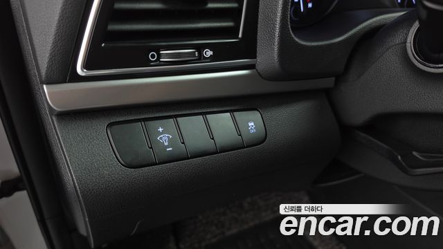 Hyundai AVANTE 2016 — photo 27