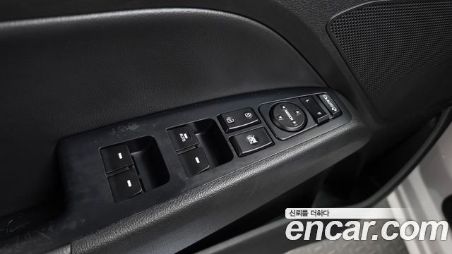 Hyundai AVANTE 2016 — photo 30