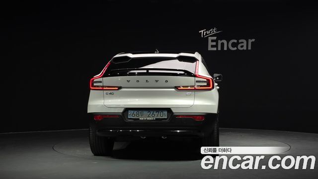Volvo C40 2023 — photo 4