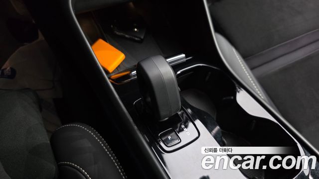 Volvo C40 2023 — photo 12