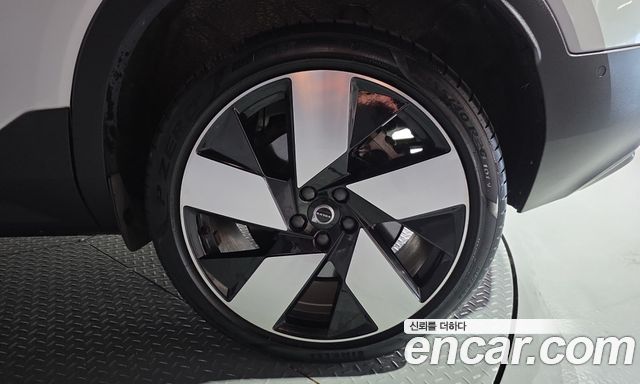 Volvo C40 2023 — photo 7