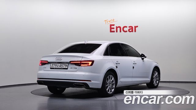 Audi A4 2019 — photo 2