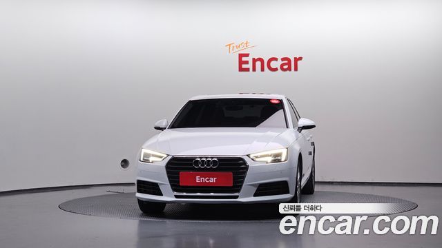 Audi A4 2019 — photo 3