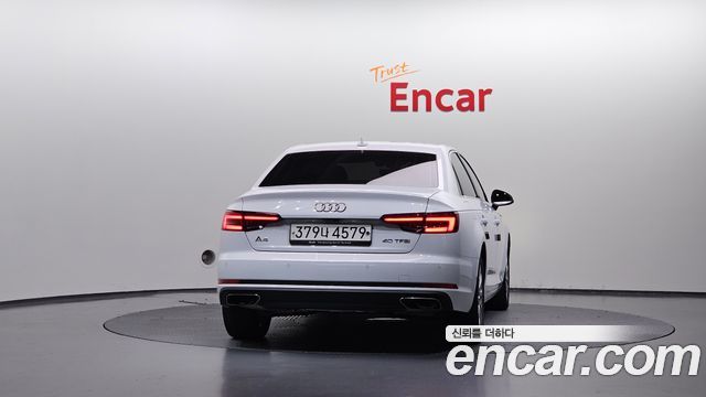Audi A4 2019 — photo 4