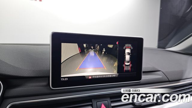 Audi A4 2019 — photo 20