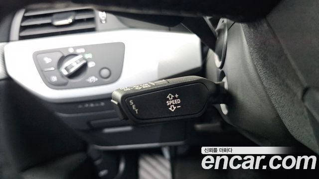Audi A4 2019 — photo 25