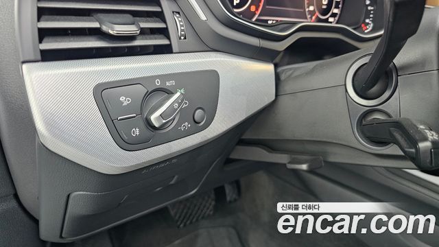 Audi A4 2019 — photo 27