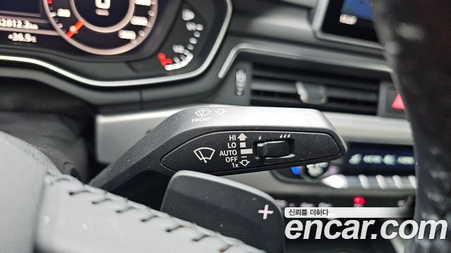 Audi A4 2019 — photo 30