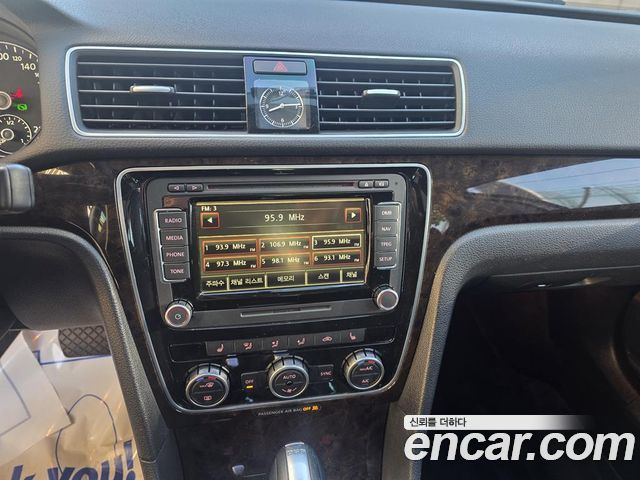 Volkswagen Passat 2015 — photo 8