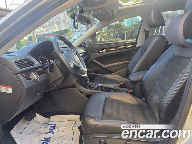 Volkswagen Passat 2015 — photo 12