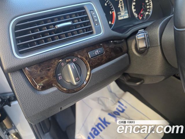Volkswagen Passat 2015 — photo 15