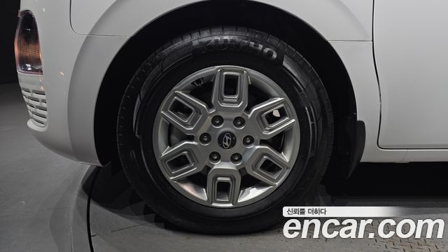 Hyundai Staria 2025 — photo 5
