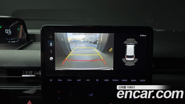 Hyundai Staria 2025 — photo 15