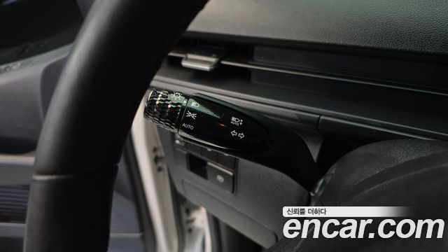 Hyundai Staria 2025 — photo 16