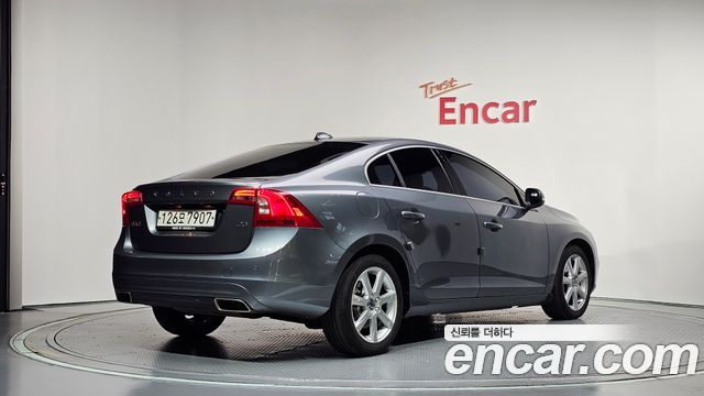 Volvo S60 2016 — photo 2