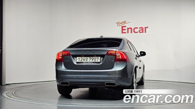 Volvo S60 2016 — photo 4