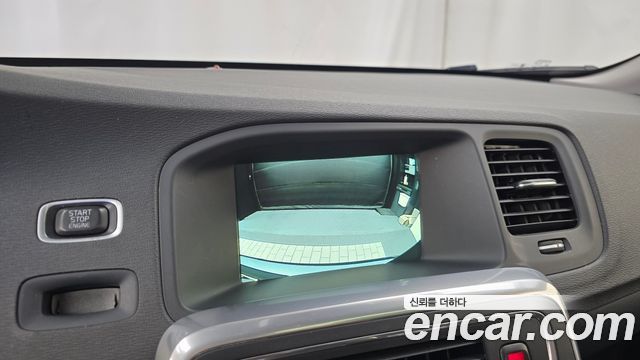 Volvo S60 2016 — photo 15