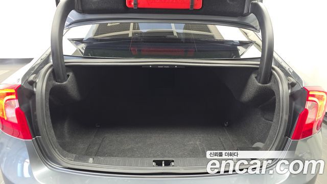 Volvo S60 2016 — photo 17