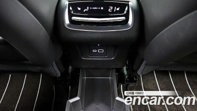 Cadillac XT6 2023 — photo 17