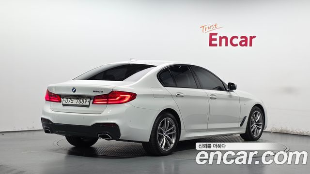 BMW 5-Series 2017 — photo 2