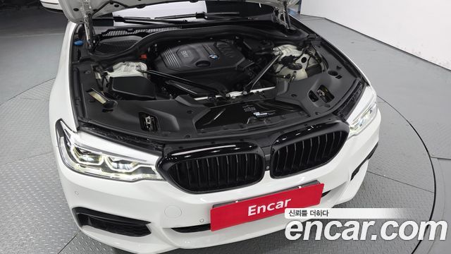 BMW 5-Series 2017 — photo 6