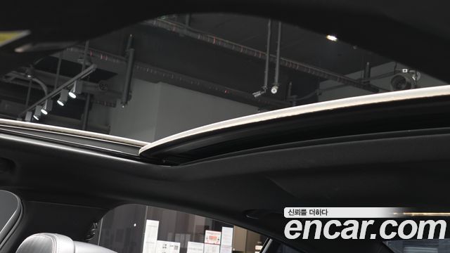 BMW 5-Series 2017 — photo 24