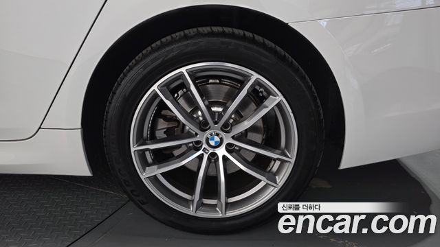 BMW 5-Series 2017 — photo 7