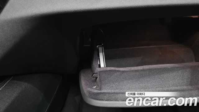 BMW 5-Series 2017 — photo 31