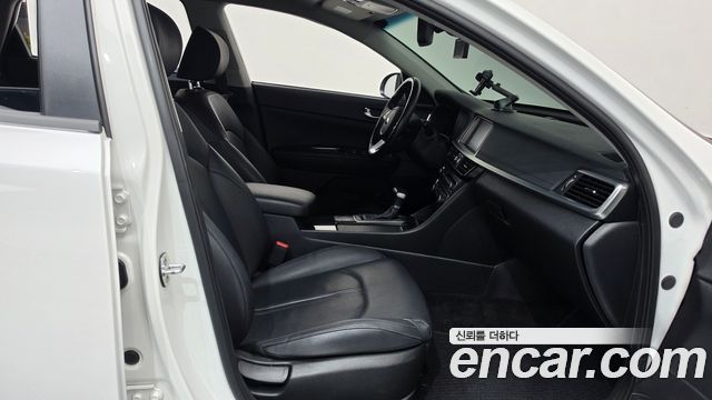Kia K5 2019 — photo 16