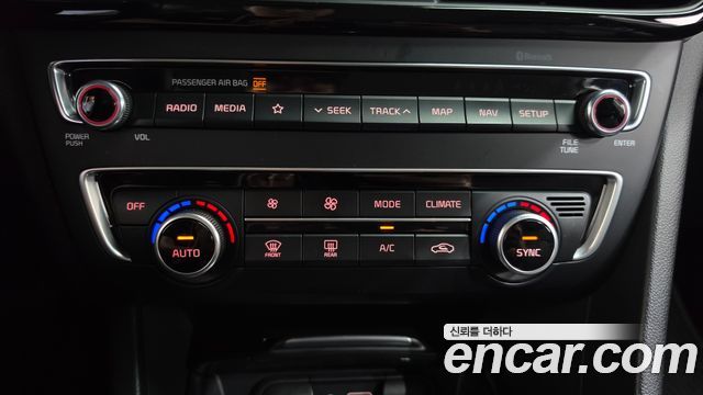 Kia K5 2019 — photo 32